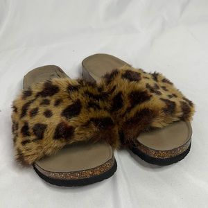 Madden Girl cheetah print fuzzy slippers sz. 7